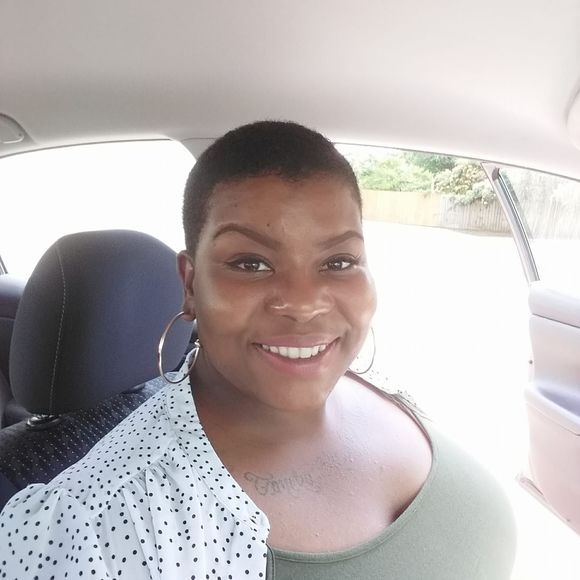 Meet your Posher, Karissa - Picture 1 of 1